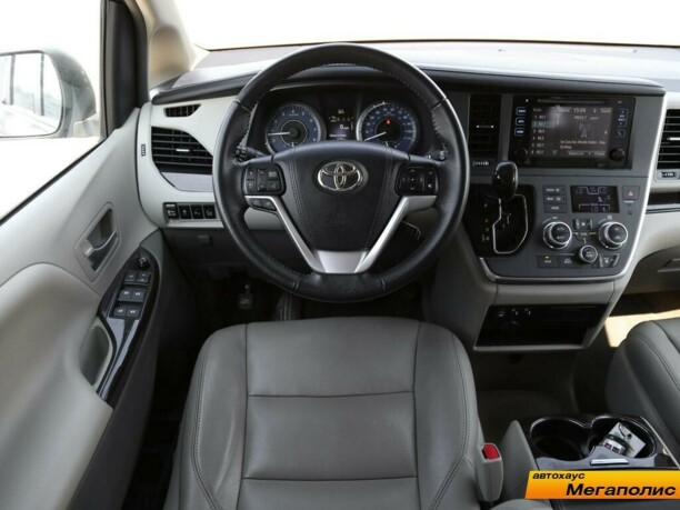 Toyota Sienna III (XL30), 2017 г.