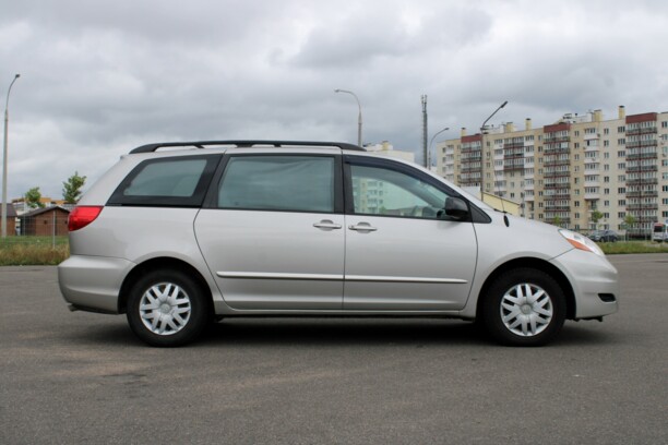 Toyota Sienna II (XL20) · Рестайлинг, 7 мест, 2007 г.