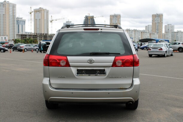 Toyota Sienna II (XL20) · Рестайлинг, 7 мест, 2007 г.