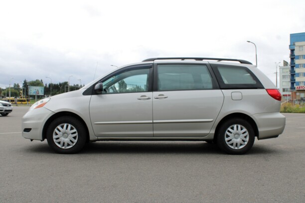Toyota Sienna II (XL20) · Рестайлинг, 7 мест, 2007 г.