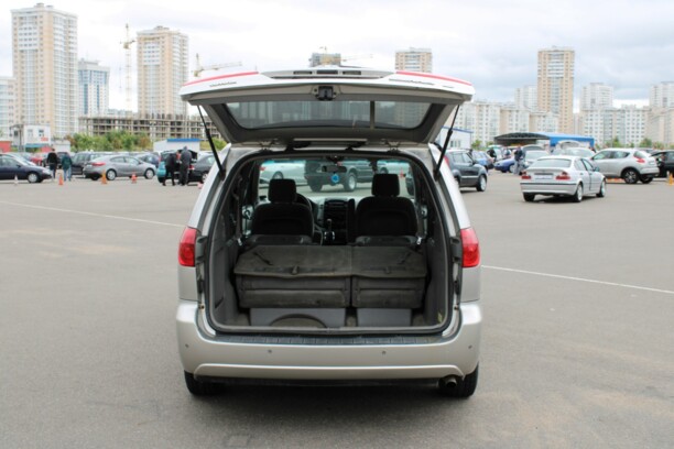Toyota Sienna II (XL20) · Рестайлинг, 7 мест, 2007 г.