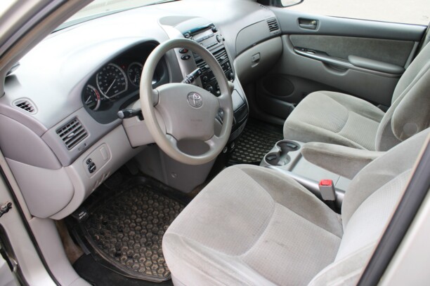 Toyota Sienna II (XL20) · Рестайлинг, 7 мест, 2007 г.