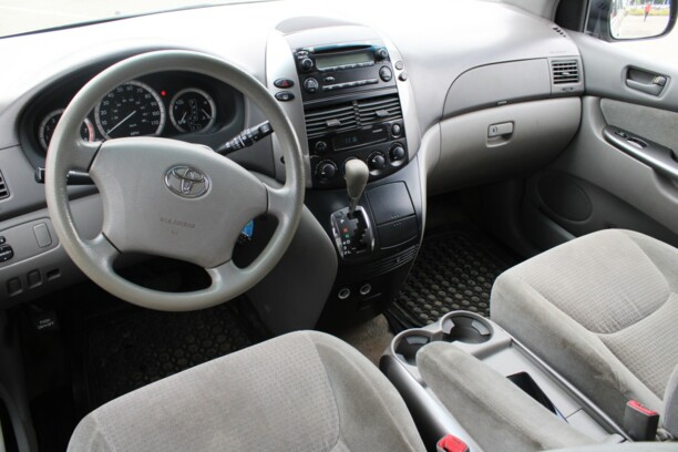 Toyota Sienna II (XL20) · Рестайлинг, 7 мест, 2007 г.
