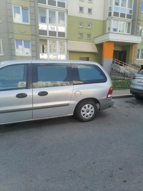 Ford Windstar II, 7 мест, 2001 г.