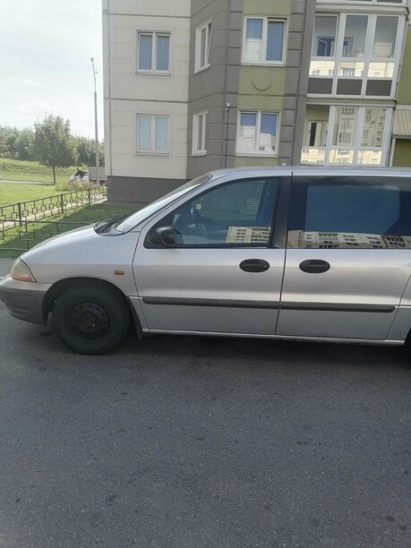 Ford Windstar II, 7 мест, 2001 г.