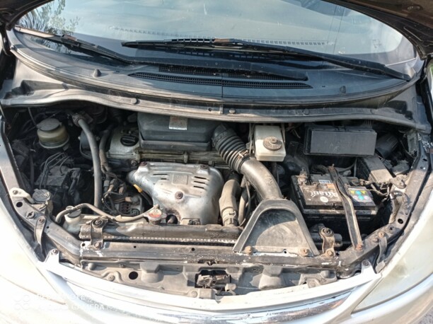 Toyota Previa II (XR30, XR40), 7 мест, 2001 г.