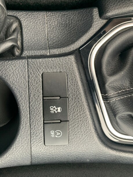 Toyota Auris II (E180) · Рестайлинг, 2015 г.