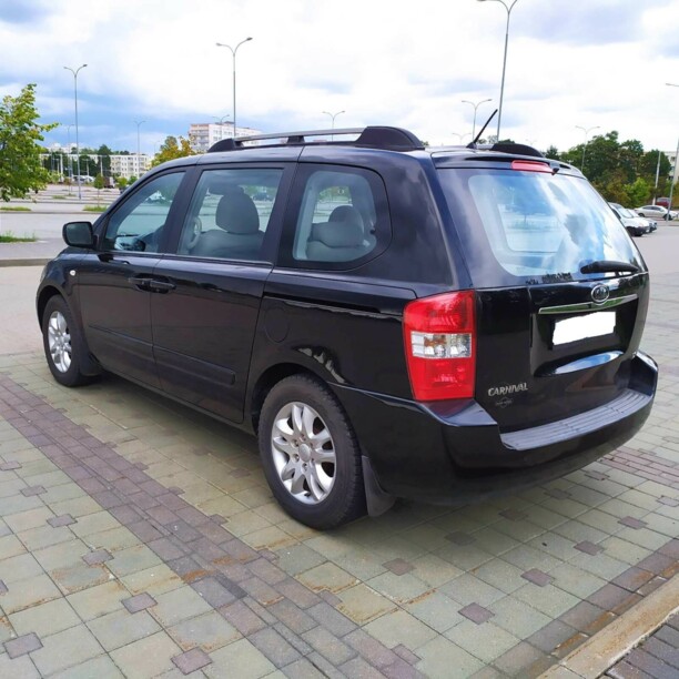 Kia Carnival II, 7 мест, 2006 г.