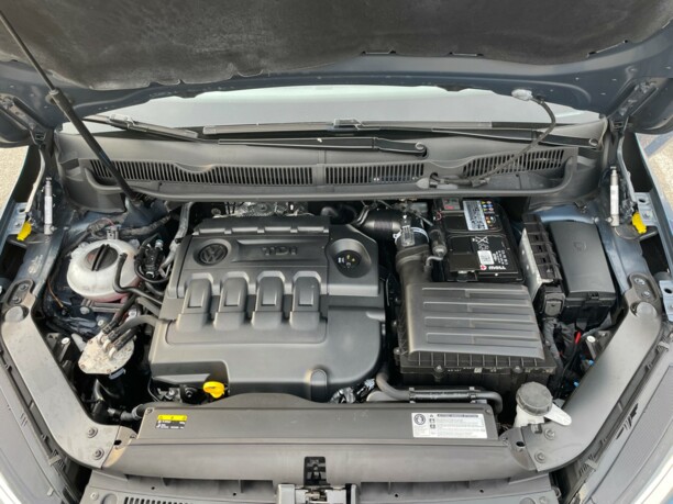 Volkswagen Touran III, 7 мест, 2017 г.