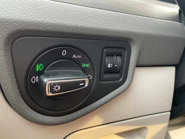 Volkswagen Touran III, 7 мест, 2017 г.