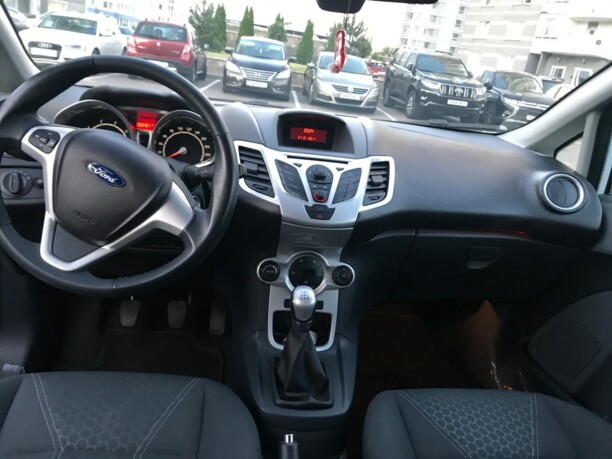 Ford Fiesta VI, 2010 г.