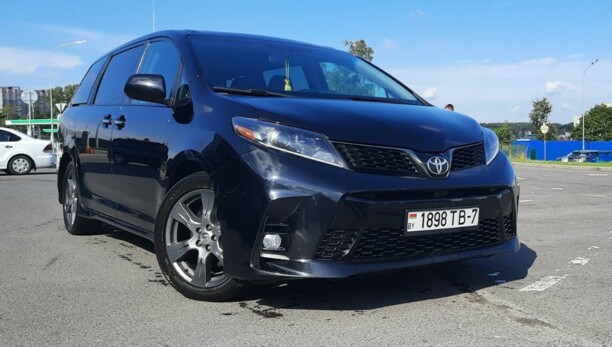 Toyota Sienna III (XL30), 7 мест, 2017 г.