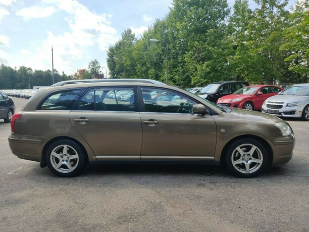 Toyota Avensis II (T250), 2003 г.