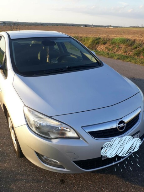 Opel Astra J, 2010 г.