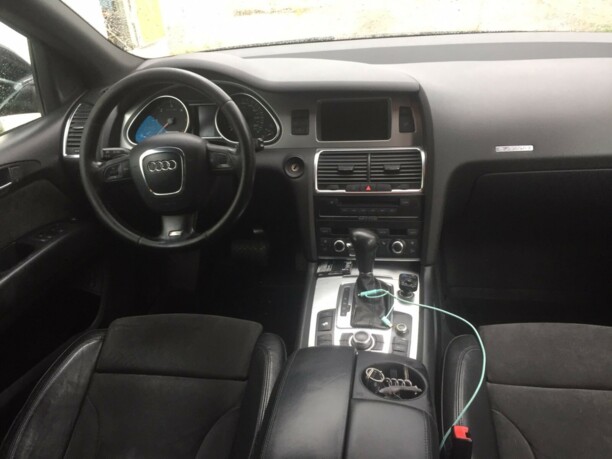 Audi Q7 4L, 7 мест, 2008 г.