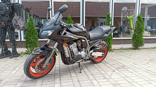 Yamaha FZS, 2002 г.