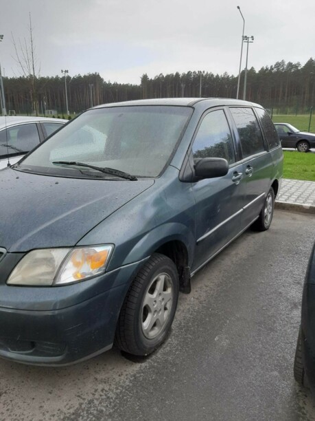 Mazda MPV II, 7 мест, 2000 г.
