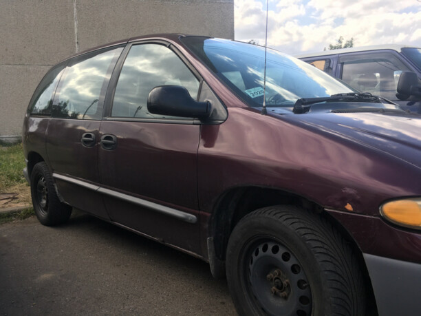 Plymouth Voyager III, 7 мест, 1998 г.