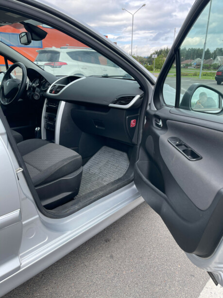 Peugeot 207 I · Рестайлинг, 2010 г.