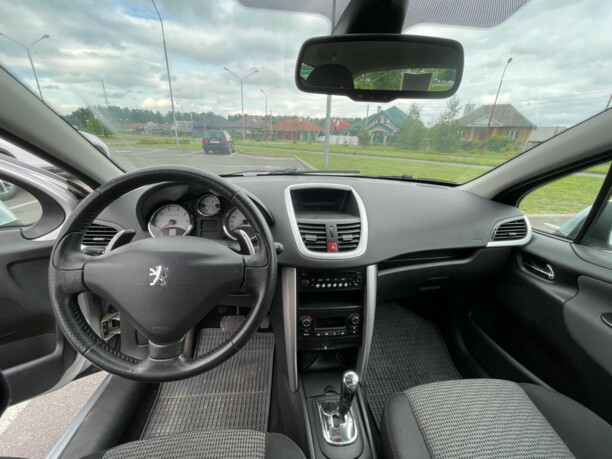 Peugeot 207 I · Рестайлинг, 2010 г.