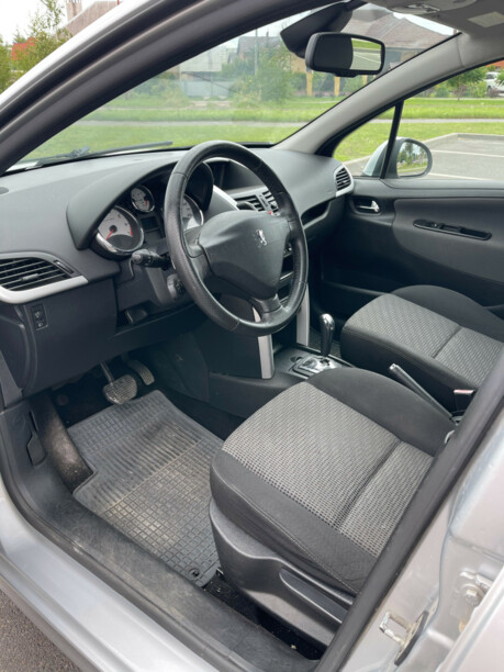Peugeot 207 I · Рестайлинг, 2010 г.