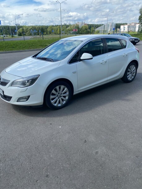 Opel Astra J, 2011 г.