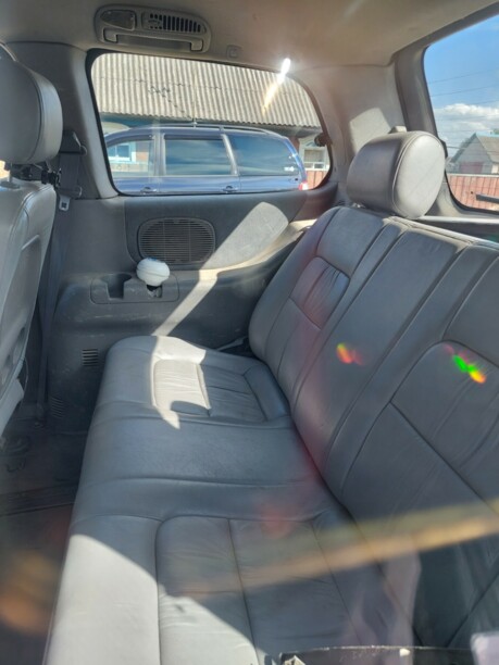 Kia Carnival I, 7 мест, 2001 г.
