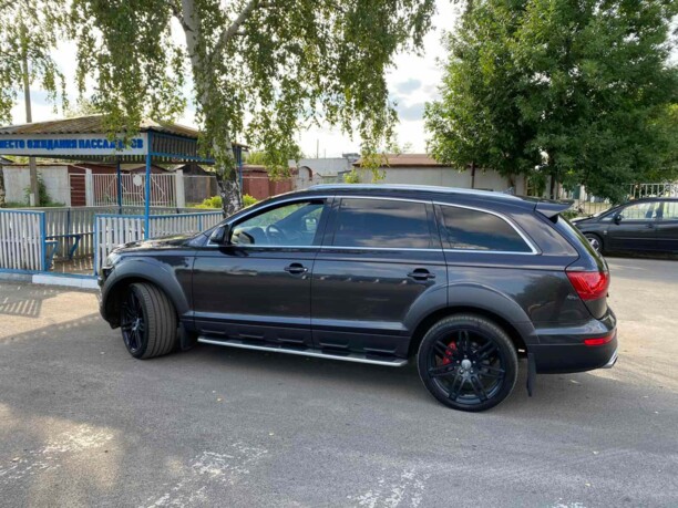 Audi Q7 4L, 7 мест, 2007 г.