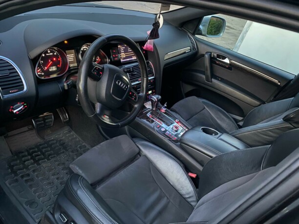 Audi Q7 4L, 7 мест, 2007 г.