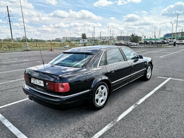 Audi A8 D2, 2000 г.