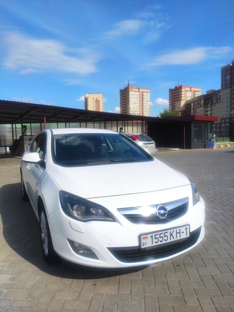 Opel Astra J, 2011 г.