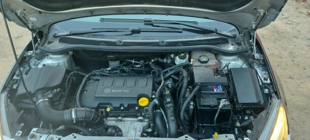 Opel Astra J · Рестайлинг, 2013 г.