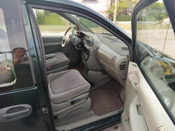 Plymouth Voyager III, 7 мест, 1998 г.