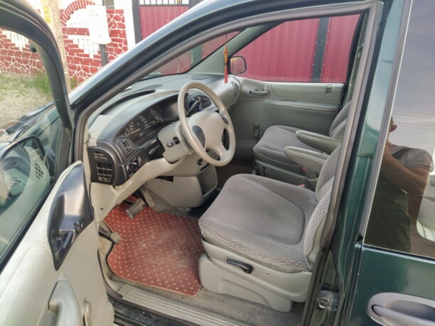 Plymouth Voyager III, 7 мест, 1998 г.