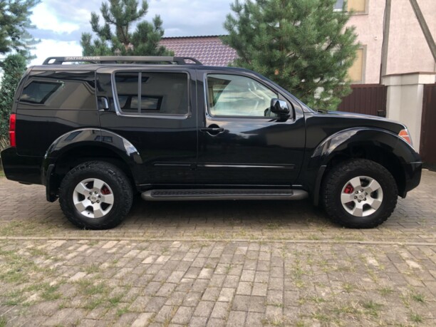 Nissan Pathfinder R51, 7 мест, 2006 г.