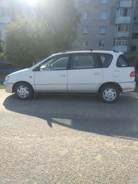 Toyota Picnic I, 1999 г.