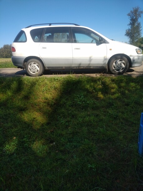 Toyota Picnic I, 1999 г.