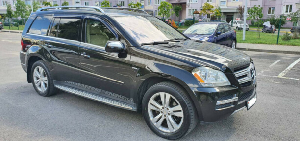Mercedes-Benz GL-Класс X164 (Рестайлинг), 7 мест, 2010 г.