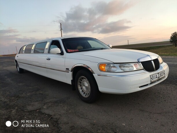Lincoln Town Car III, 1999 г.
