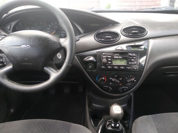 Ford Focus I · Рестайлинг, 2001 г.