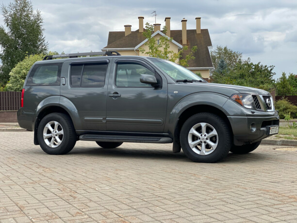 Nissan Pathfinder R51, 7 мест, 2004 г.