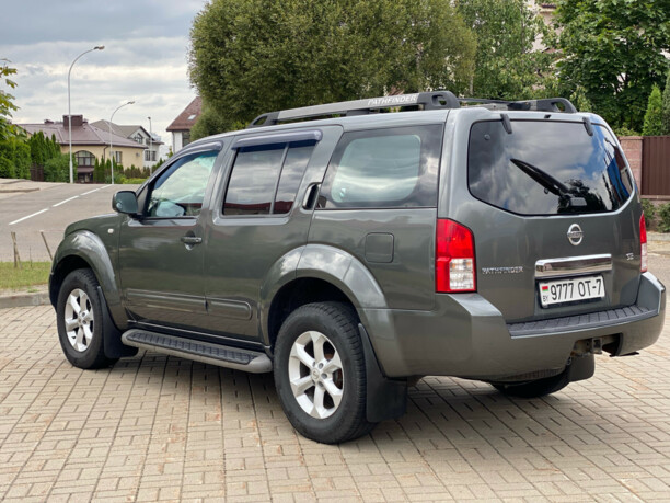 Nissan Pathfinder R51, 7 мест, 2004 г.