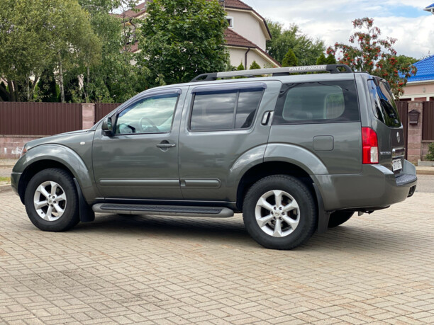 Nissan Pathfinder R51, 7 мест, 2004 г.