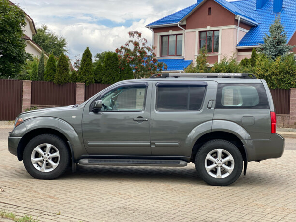 Nissan Pathfinder R51, 7 мест, 2004 г.