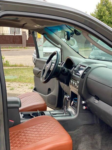 Nissan Pathfinder R51, 7 мест, 2004 г.