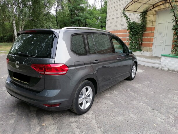 Volkswagen Touran III, 7 мест, 2016 г.