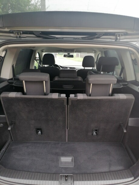 Volkswagen Touran III, 7 мест, 2016 г.