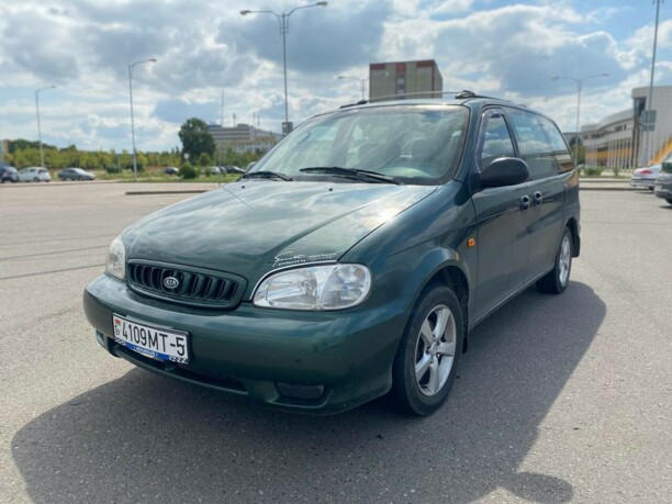 Kia Carnival I, 7 мест, 2000 г.