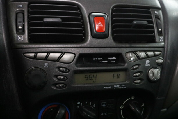 Nissan Almera II (N16), 2000 г.