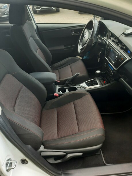 Toyota Auris II (E180), 2013 г.